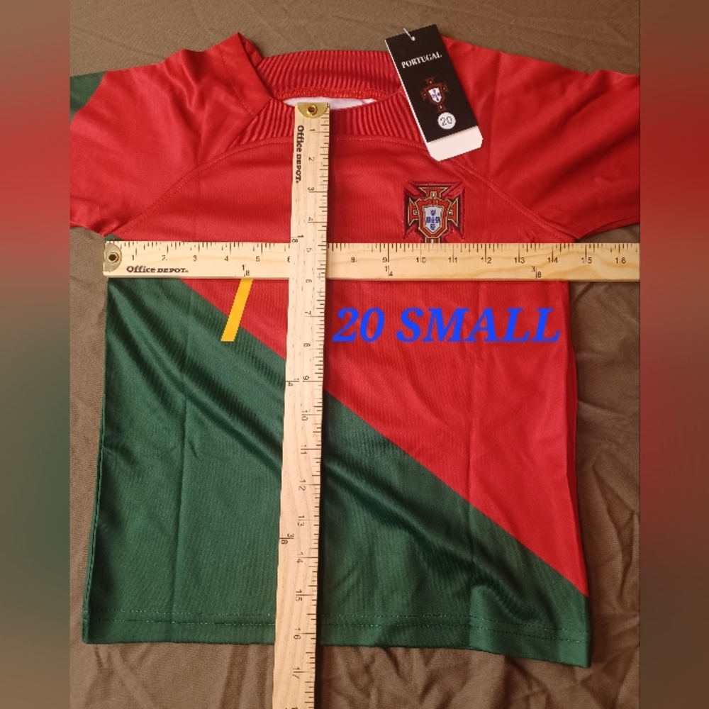 Kids Spain 2026 Soccer Jersey and Shorts Set. - Picture 3 of 7